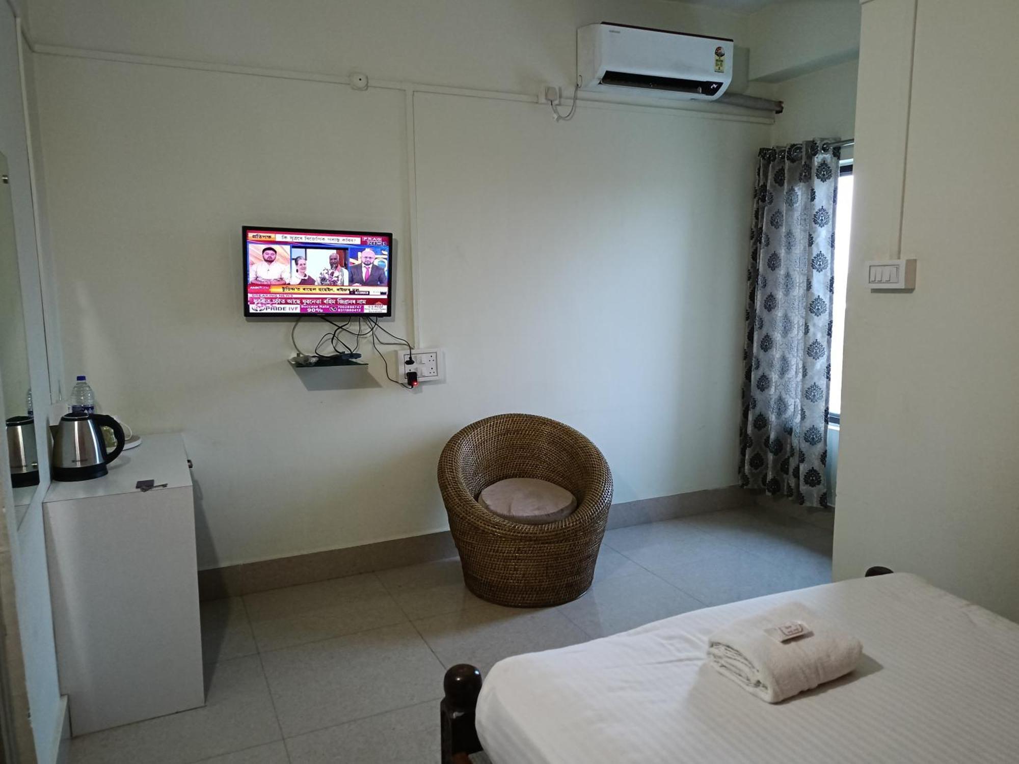 Hotel Bhargav กูวาฮาติ ภายนอก รูปภาพ