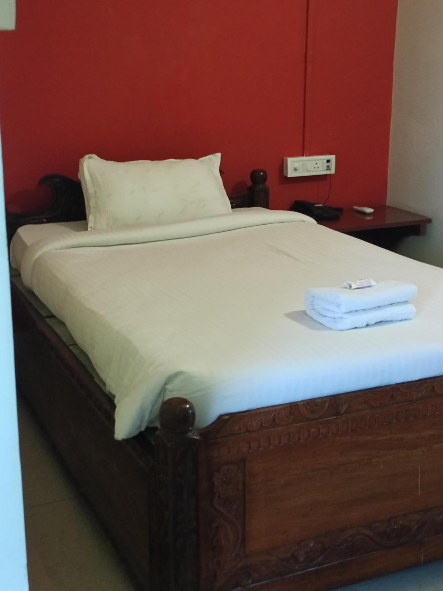 Hotel Bhargav กูวาฮาติ ภายนอก รูปภาพ